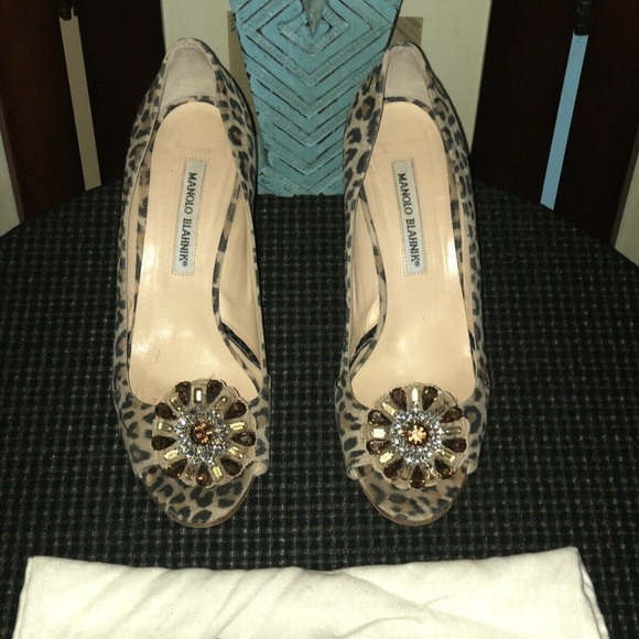 EUC MANOLO BLAHNIK ANIMAL PRINT HEELS SZ 8.5/38.5 - Picture 2 of 7